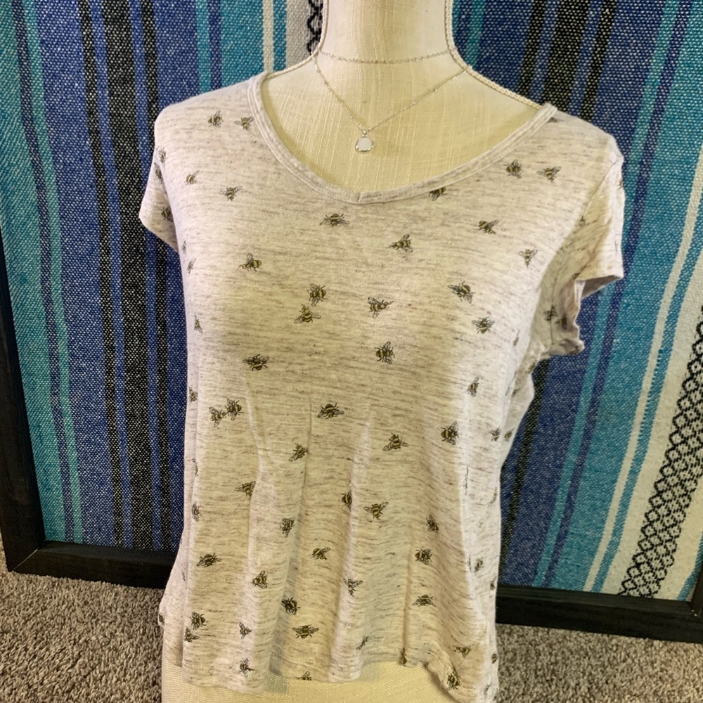 💛(5/$25) Tabitha Webb Bee Shirt